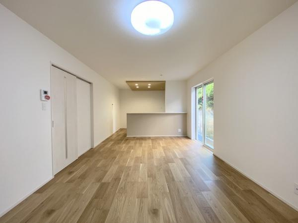 【居間・リビング】 | 明石市大久保町高丘5丁目2号棟