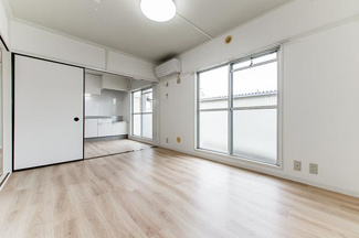 【居間・リビング】 | Kerry