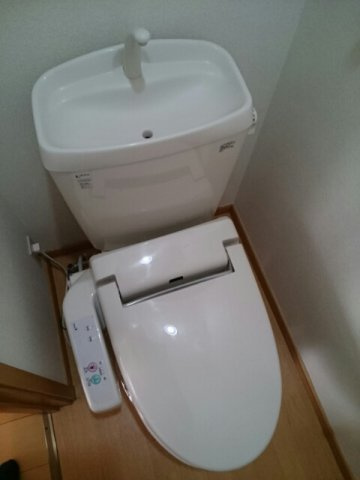 メゾン・ド・ジェルメＡのトイレ|落ち着いたトイレです