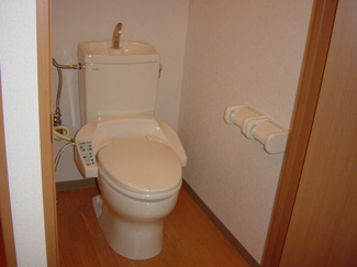 【トイレ】 | イースト　ステージ | シャワー付トイレ