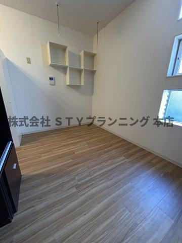 仲介手数料０円！リンデンバウムJ6 A棟の居間・リビング