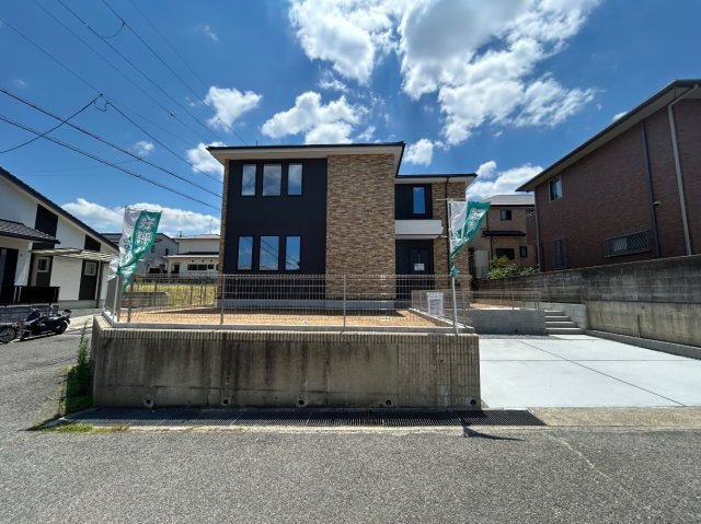 神戸市西区桜が丘東町　第１期　新築一戸建ての外観|お客様に長く安心して住んでいだだける事にこだわった家づくり！住んでからのアフターサービスにもしっかりと取り組んでいます！