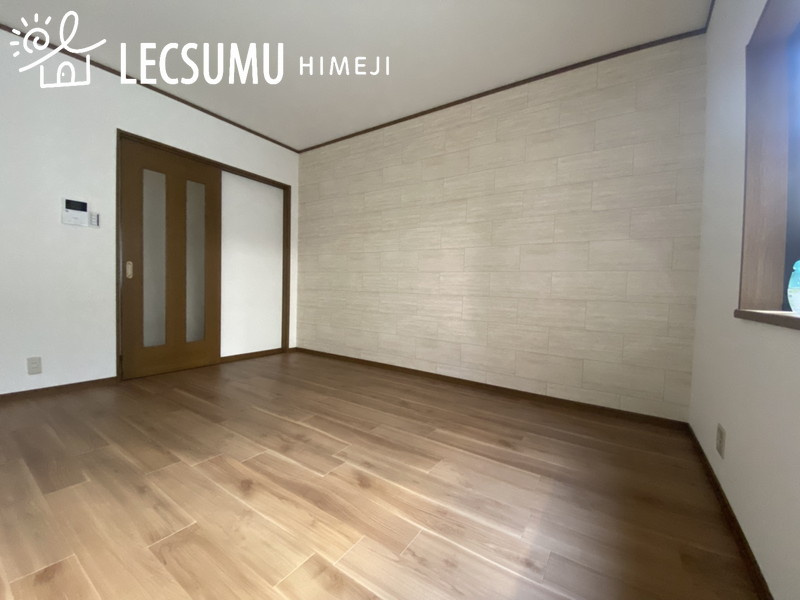 姫路市飾磨区今在家2丁目/中古戸建の洋室