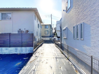 【前面道路含む現地写真】