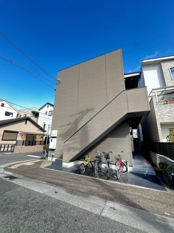 ラヴィータ川西