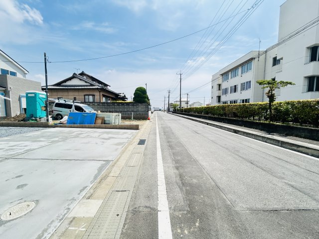 新築　佐波郡玉村町福島23-1期　LIGNAGE　1号棟の前面道路含む現地写真|現地写真　南側接道幅員約8.5ｍ