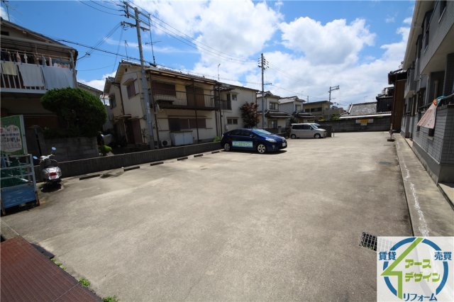 ネオハートβの駐車場