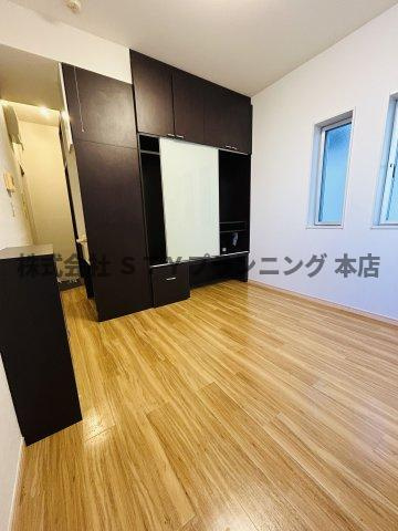 仲介手数料０円！リンデンバウムJ6 B棟の居間・リビング