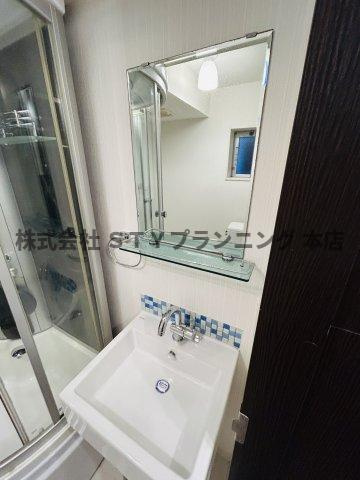 仲介手数料０円！リンデンバウムJ6 B棟の独立洗面台