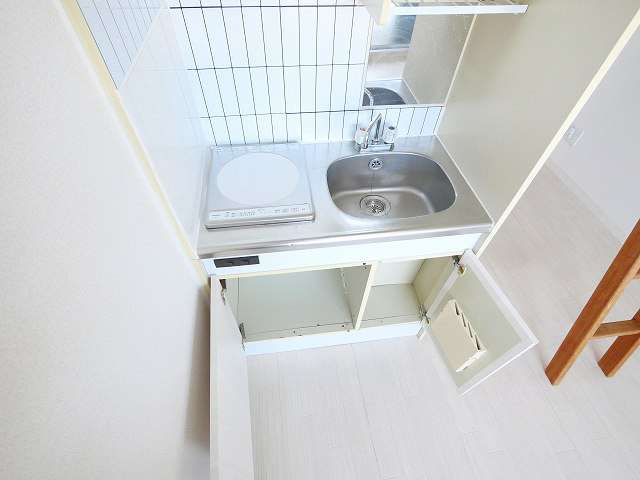 シティパレス21西大寺P-1の居間・リビング|ゆったりとしたリビングです