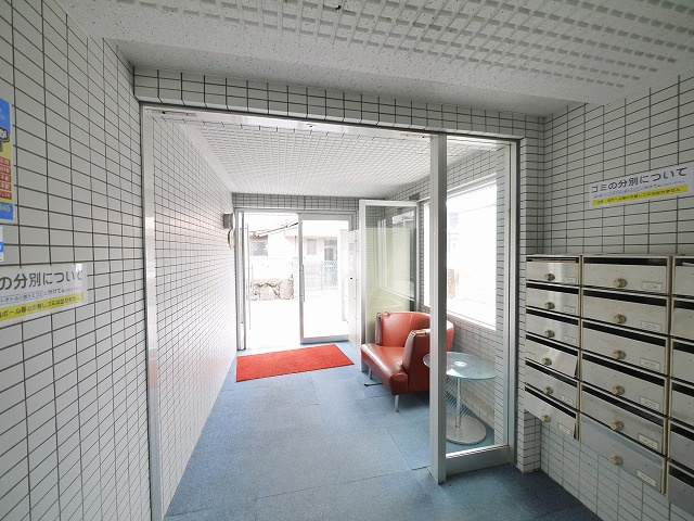 シティパレス21西大寺P-1のロビー|ロビーです