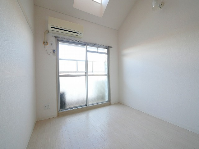 シティパレス21西大寺P-1の寝室|落ち着いた色調の寝室です