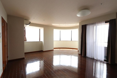 【居間・リビング】 | 千種タワーヒルズ