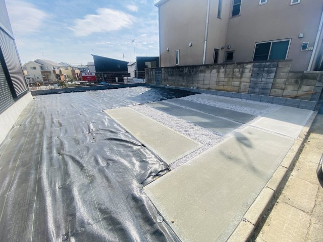 新築　前橋市下細井町2期　１号棟の駐車場|　駐車スペースは並列3台分可能です！
