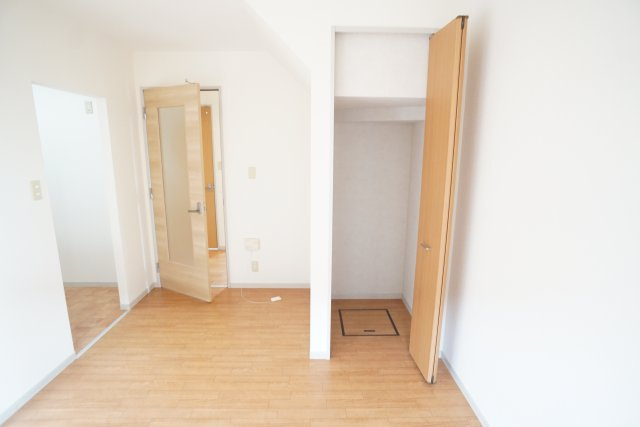 すみれテラスAの居間・リビング