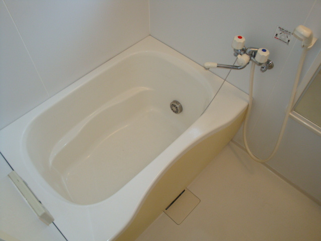 すみれテラスBの浴室