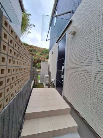 山崎戸建のエントランス
