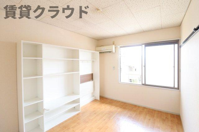 エステート葛城の寝室|ゆとりの広さです