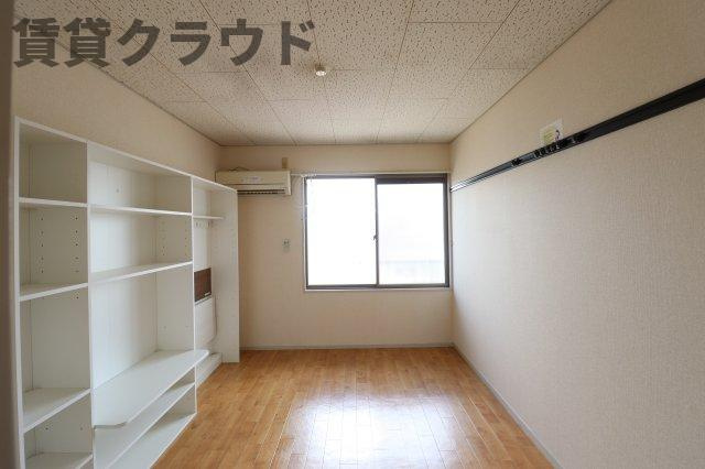 エステート葛城の洋室|コンパクトで使いやすい洋室です
