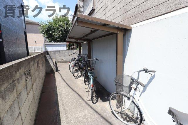 エステート葛城のその他共用部分|自転車置き場