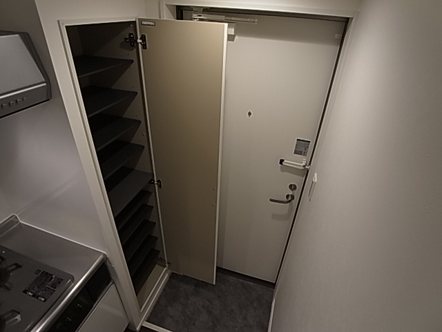 神戸市須磨区東町２丁目のアパートの玄関|シューズボックス付き玄関