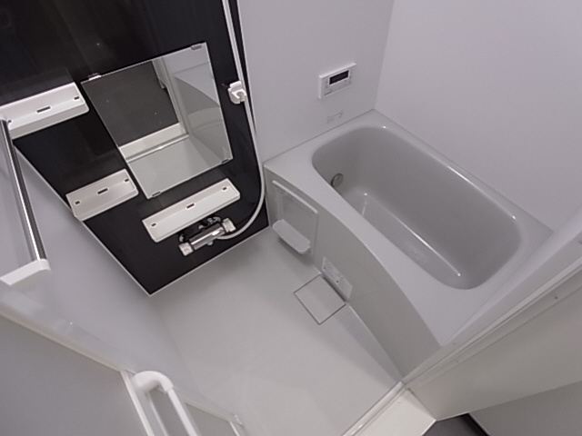 神戸市須磨区東町２丁目のアパートの浴室|追焚機能付バスルーム