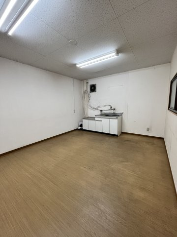足立区弘道１丁目の倉庫のキッチン