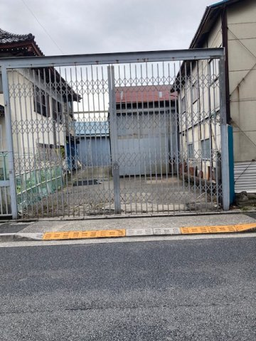 足立区弘道１丁目の倉庫のエントランス