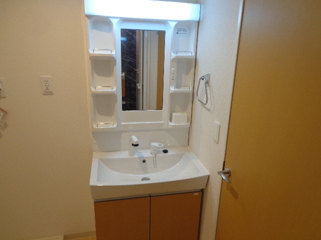 ピアヴィレッジⅡの洗面所|洗髪洗面化粧台