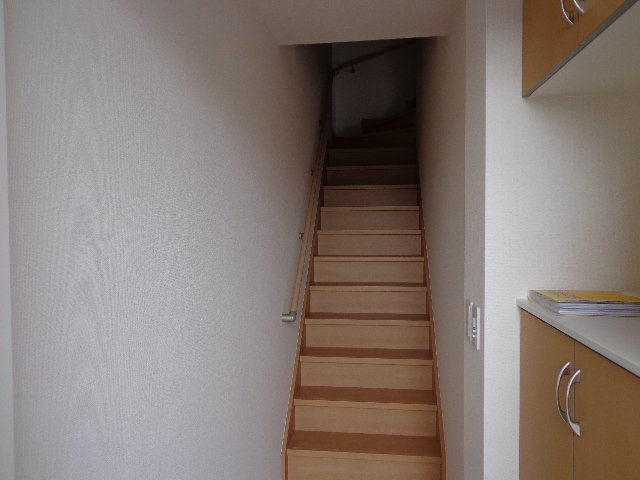 ピアヴィレッジⅡの内装|階段