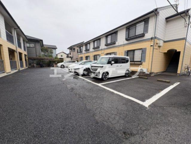 ハイブリッジBの駐車場|高崎、前橋のお部屋探しはエンドスケープまで！お客様の理想お聞かせ下さい♪