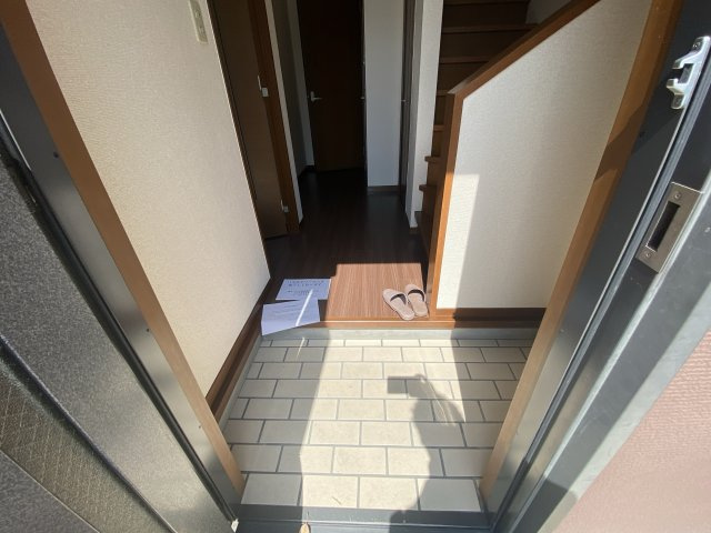 フレグランス加西 B棟の玄関