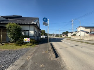 大平町富田店舗の駐車場