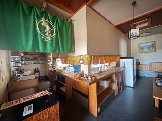 大平町富田店舗のロビー