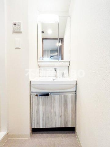 プレサンス難波フィールドの独立洗面台