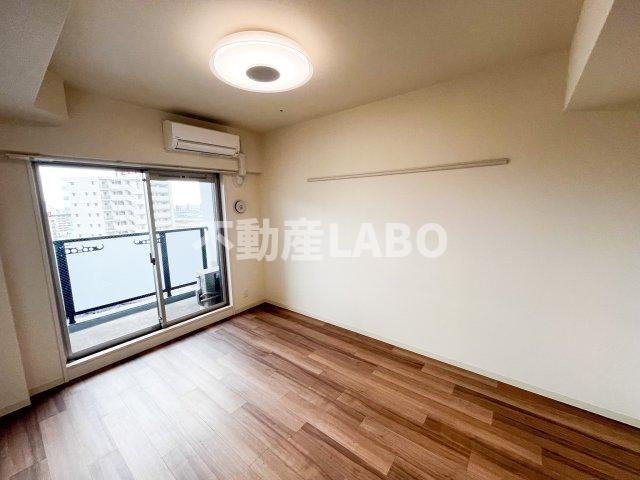 プレサンス難波フィールドの居間・リビング