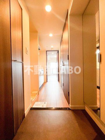 プレサンス難波フィールドの玄関