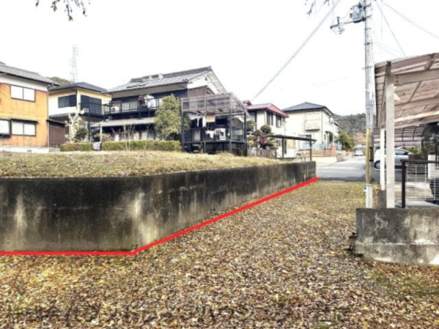 緑風台土地の前面道路含む現地写真|南東側の通路