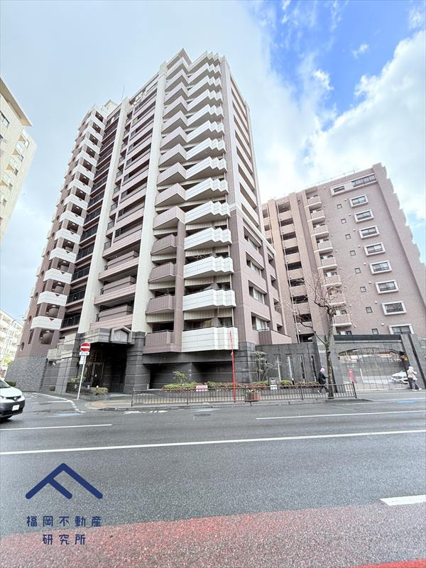 シティタワー大濠の外観