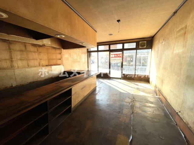 野並２店舗のロビー