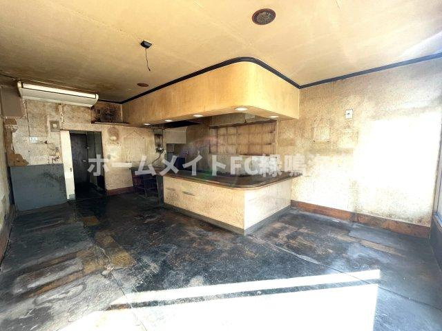 野並２店舗の駐車場