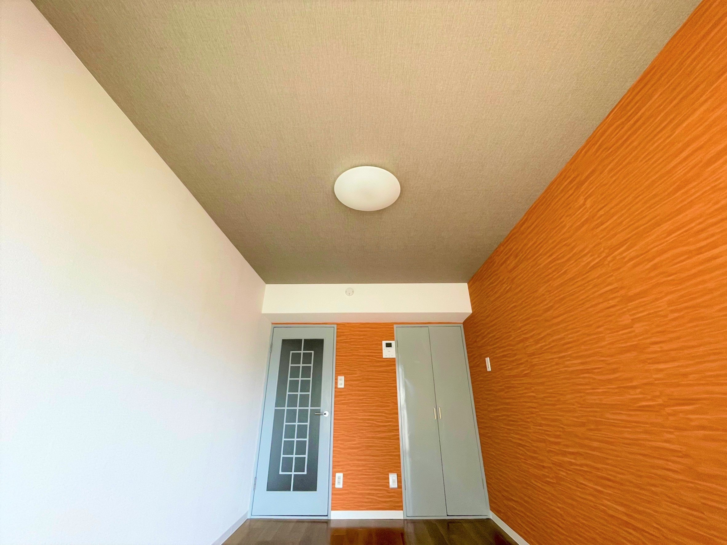 ストロベリーフィールズの洋室