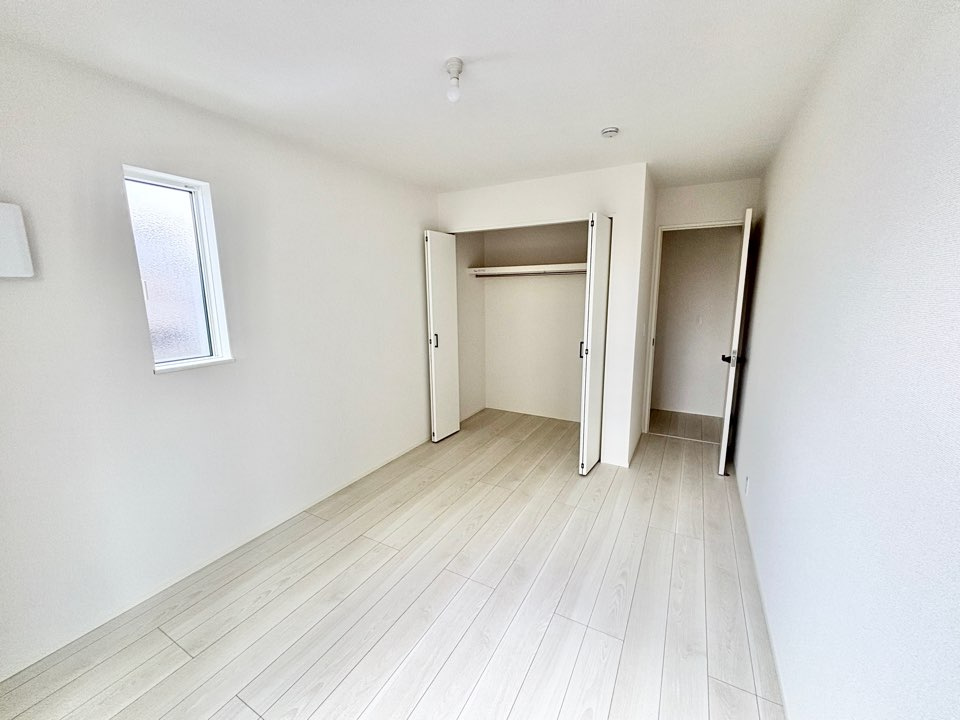 リナージュ蟹江町1丁目24-1期　全2棟　新築住宅の洋室