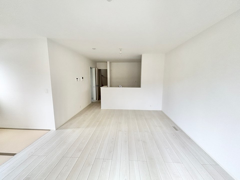 リナージュ蟹江町1丁目24-1期　全2棟　新築住宅の居間・リビング