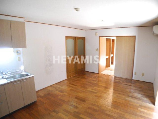 ツルタハイツBの居間・リビング|※室内画像は別号室のもの