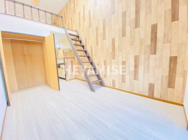 アメニティ参番館の居間・リビング