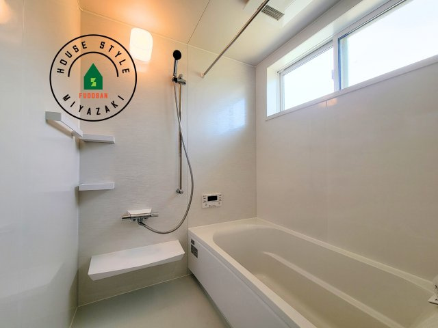 北諸県郡三股町宮村（2号棟）の浴室|1日の疲れを癒してくれる広々バスルーム。雨の日のお洗濯にも大活躍な浴室乾燥機付です！