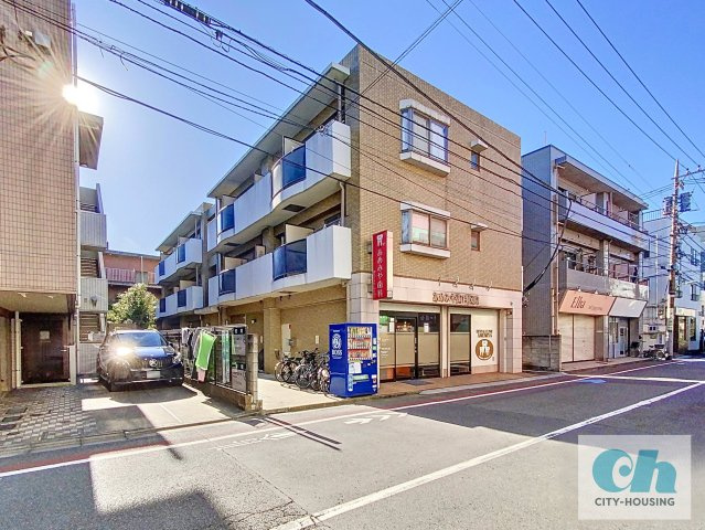 ファミーユ 202号室の外観