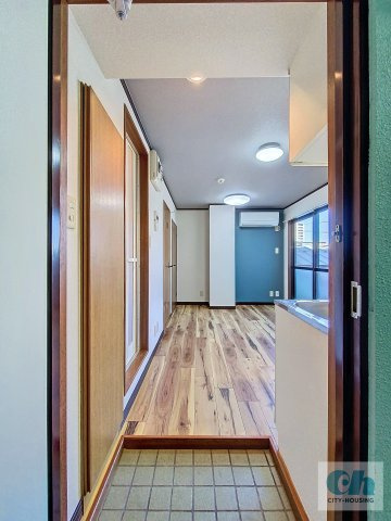 リッツ本羽田 306号室の玄関