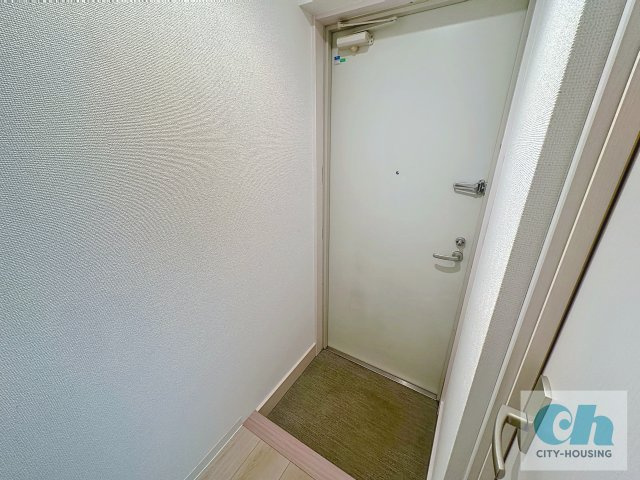 ピアラ日吉 305号室の玄関